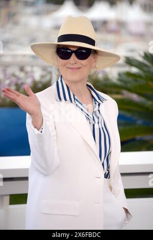 14. Mai 2024, Cannes, Frankreich: CANNES, FRANKREICH - 14. MAI: Meryl Streep nimmt an einem Fotobesuch Teil und erhält eine Ehrenpalme beim 77. Jährlichen Filmfestival in Cannes am 14. Mai 2024 im Palais des Festivals. (Kreditbild: © Frederick Injimbert/ZUMA Press Wire) NUR REDAKTIONELLE VERWENDUNG! Nicht für kommerzielle ZWECKE! Stockfoto