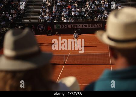 Rom, Italien. Mai 2024. Rom, Italien 13.05.2024: Hutzuschauern sehen das Spiel beim Internazionali BNL 2024 Männer ATP 1000 Open Tennis Turnier in Rom in der Grand Stand Arena an. Quelle: Unabhängige Fotoagentur/Alamy Live News Stockfoto