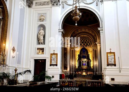 Kapelle des Heiligen Sakraments und das Altarkreuzifix in der Kathedrale von Palermo in Sizilien Italien Stockfoto