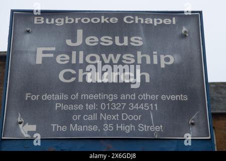 Bugbrooke Chapel, Schild Bugbrooke, Northampton England UK 2019 2010s HOMER SYKES Stockfoto