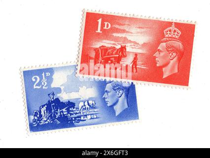 Ein Satz Briefmarken von König George VI. Aus Großbritannien auf weißem Hintergrund. Stockfoto