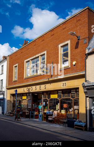 Norwich Shopping Loses Emporium - Loses Antique and Bric a Brac Store auf Magdalen St Norwich. Das größte Sammlerstücke- und Antiquitätengeschäft in Norwich. Stockfoto