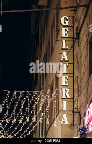 Schild einer Gelateria (Eisdiele) in Florenz, Italien Stockfoto