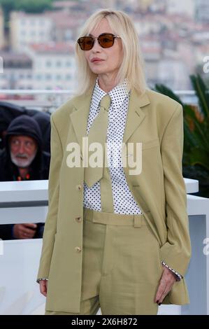 Emmanuelle Beart beim Photocall der Camera d or Jury auf dem Festival de Cannes 2024 / 77. Internationale Filmfestspiele von Cannes am Palais des Festivals. Cannes, *** Emmanuelle Beart bei der Camera d or Jury Photocall beim Festival de Cannes 2024 77 Internationale Filmfestspiele im Palais des Festivals Cannes, Foto:xD.xBedrosianx/xFuturexImagex camera 4517 Stockfoto