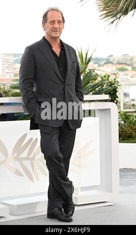 Cannes, Frankreich. Mai 2024. Der französische Schauspieler Vincent Lindon nimmt am Mittwoch, den 15. Mai 2024, am 2. Akt-Fotobesuch beim 77. Filmfestival in Cannes Teil. Foto: Rune Hellestad/ Credit: UPI/Alamy Live News Stockfoto