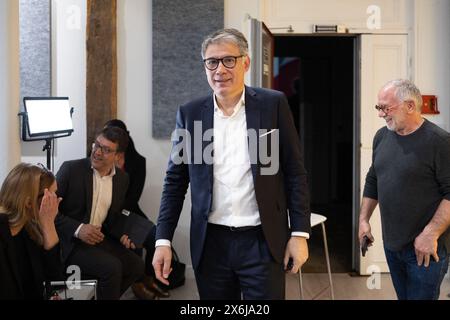 Paris, Frankreich. Mai 2024. PS erster Sekretär Olivier Faure während einer Pressekonferenz, um sein Programm im Rahmen der Wahlkampagne für die Europawahlen am 15. Mai 2024 in Paris vorzustellen. Foto: Raphael Lafargue/ABACAPRESS. COM Credit: Abaca Press/Alamy Live News Stockfoto