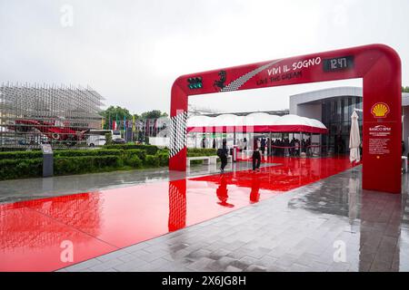 Das Ferrari-Museum in Maranello. Der Grand Prix der Emilia Romagna findet an diesem Wochenende auf der Rennstrecke Autodromo Internazionale Enzo e Dino Ferrari in Italien statt. Bilddatum: Mittwoch, 15. Mai 2024. Stockfoto