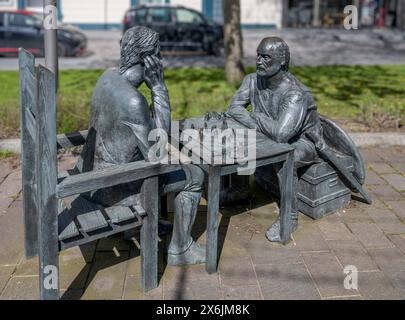 Viking Chess Players Statue, Parliament Street, Ramsey, Isle of man, England, UK Stockfoto