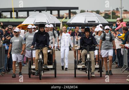 Perpignan Perpignan, Frankreich. Mai 2024. © PHOTOPQR/L'INDEPENDENT/MICHEL CLEMENTZ ; PERPIGNAN PERPIGNAN ; 15/05/2024 ; JEUX OLYMPIQUE DE PARIS 2024/RELAIS DE LA FLAMME OLYMPIQUE DANS LES PYRENEES-ORIENTALES/ Pyrenees orientales, Frankreich, 15. Mai 2024 Olympische Fackelstaffel. Quelle: MAXPPP/Alamy Live News Stockfoto