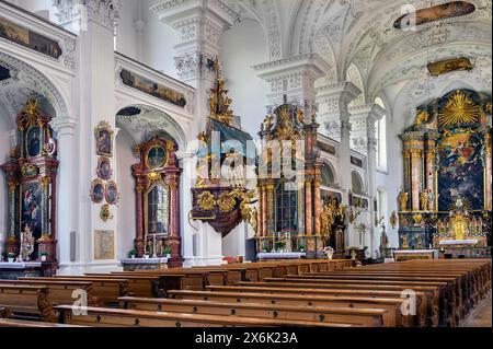 Die ehemalige Klosterkirche St. Peter und Paul, Kloster Irsee, ehemalige Benediktinerabtei, ist heute Tagungs- und Bildungszentrum der Stadt Stockfoto