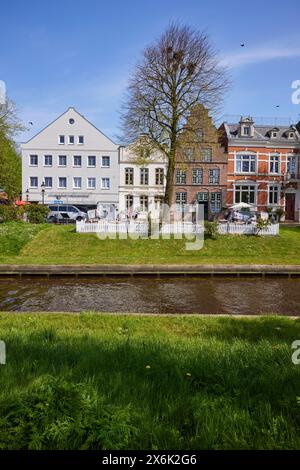 Häuser am Mittelburggraben in Friedrichstadt, Landkreis Nordfriesland, Schleswig-Holstein Stockfoto