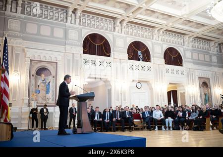 Kiew, Ukraine. Mai 2024. U. Staatssekretär Tony Blinken spricht am 14. Mai 2024 an Studenten des Kiewer Polytechnischen Instituts in Kiew, Ukraine. Blinken kam bei einem Überraschungsbesuch in die Hauptstadt, um die amerikanische Unterstützung für die Ukraine zu erneuern. Foto: Chuck Kennedy/US State Department/Alamy Live News Stockfoto