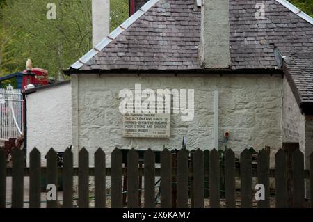 Arran Heritage Museum, Brodick, Isle of Arran, Schottland, Vereinigtes Königreich - mit Exponaten, die lokale Archäologie, Geologie, landwirtschaftliche Geräte, Landhaus aus dem 19. Jahrhundert zeigen Stockfoto