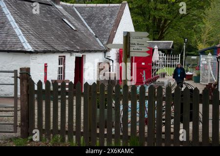 Arran Heritage Museum, Brodick, Isle of Arran, Schottland, Vereinigtes Königreich - mit Exponaten, die lokale Archäologie, Geologie, landwirtschaftliche Geräte, Landhaus aus dem 19. Jahrhundert zeigen Stockfoto