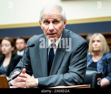 Washington, District of Columbia, USA. Mai 2024. MARTIN GRUENBERG, Vorsitzender der Federal Deposit Insurance Corporation (FDIC), sprach bei einer Anhörung des House Committee on Financial Services im US Capitol. (Kreditbild: © Michael Brochstein/ZUMA Press Wire) NUR REDAKTIONELLE VERWENDUNG! Nicht für kommerzielle ZWECKE! Stockfoto