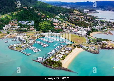 Luftaufnahmen von einem Hubschrauber. Airlie Beach, Whitsunday Islands, Hamiton Island, Daydream Island Stockfoto