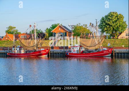 Fischerhafen Greetsiel am Morgen, Krummhörn, Ostfriesland, Niedersachsen, Deutschland Stockfoto