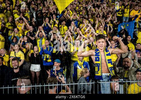 Dänemark. Mai 2024. Broendby IF's Fans nach dem 3F Superliga-Spiel zwischen Broendby IF und FC Nordsjaelland im Broendby Stadium in Broendby, Mittwoch, den 15. Mai 2024. (Foto: Mads Claus Rasmussen/Ritzau Scanpix) Credit: Ritzau/Alamy Live News Stockfoto