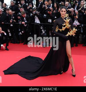 Cannes, Frankreich. Mai 2024. Iris Mittenaere kommt im Furiosa an, Einer Mad Max Saga Gala-Premiere, Palais des Festivals, Teil der 77. Ausgabe der Filmfestspiele von Cannes. Quelle: Doug Peters/EMPICS/Alamy Live News Stockfoto