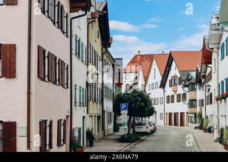 Füssen, Deutschland - 14. August 2023: Malerisches Stadtzentrum von Füssen, Bayern, Süddeutschland Stockfoto