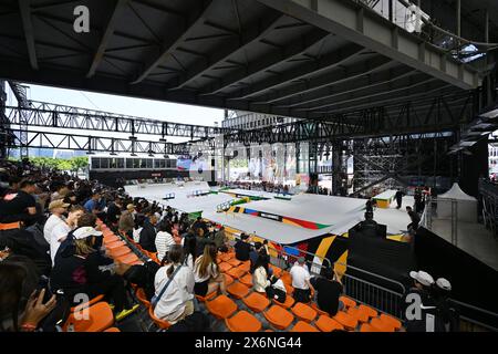 Shanghai, China. Kredit: MATSUO. Mai 2024. Allgemeine Ansicht Skateboarding : OQS olympische Qualifikationsserie für paris 2024 Women's Street Vorspiele am Huangpu River in Shanghai, China. Kredit: MATSUO . K/AFLO SPORT/Alamy Live News Stockfoto