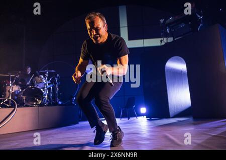 Oslo, Norwegen. Mai 2024. Die US-amerikanische Band Future Islands gibt ein Live-Konzert in der Sentrum Scene in Oslo. Hier ist Sänger Samuel T. Herring live auf der Bühne zu sehen. (Foto: Gonzales Photo/Alamy Live News Stockfoto