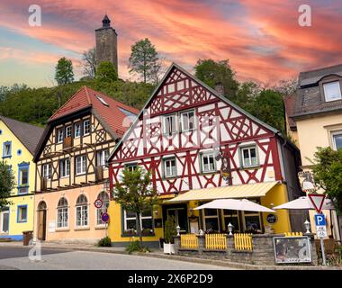 Altes Rathaus Bad berneck im Fichtelgebirge, Bayern, Deutschland bei Sonnenuntergang Stockfoto