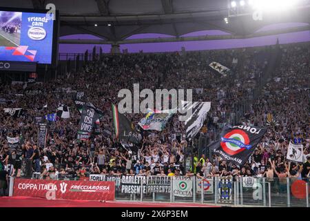 Rom, Italie. Mai 2024. Fans des Juventus FC beim italienischen Cup, Coppa Italia, Finale des Fußballspiels zwischen Atalanta BC und Juventus FC am 15. Mai 2024 im Stadio Olimpico in Rom, Italien - Foto Morgese-Rossini/DPPI Credit: DPPI Media/Alamy Live News Stockfoto