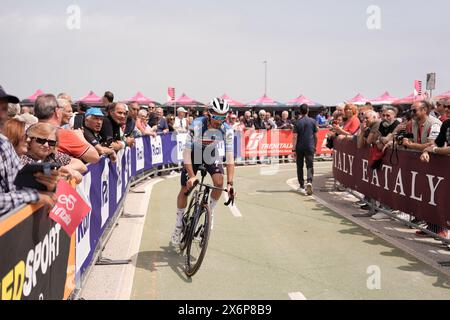 Martinsicuro, Italien. Mai 2024. Alaphilippe Julian (Team Soudal - Quickstep) während der 12. Etappe des Giro d’Italia von Martinsicuro nach Fano, 16. Mai 2024 Italien. (Foto: Massimo Paolone/Lapresse) Credit: LaPresse/Alamy Live News Stockfoto