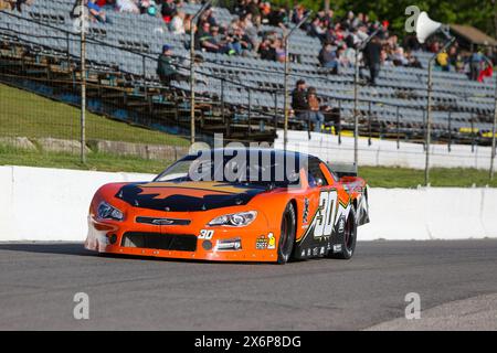 Delaware, Kanada. Am 10. Mai 2024 öffnet der Delaware Speedway die Türen für den Auftakt der 72. Staffel. Rookie Late Pro Model Driver Jonathan Aarts (30) von Stockfoto