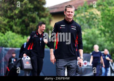 Imola, Italien. Mai 2024. Nico Hulkenberg (GER) Haas F1 Team. 16.05.2024. Formel-1-Weltmeisterschaft, Rd 7, Emilia Romagna Grand Prix, Imola, Italien, Vorbereitungstag. Das Foto sollte lauten: XPB/Alamy Live News. Stockfoto