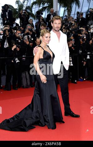 Elsa Pataky und Chris Hemsworth bei der Furiosa: A Mad Max Saga Film Premiere am 15.05.2024 in Cannes Cannes Film Festival 2024 - Furiosa: A Mad Max Saga Film Premiere *** Elsa Pataky und Chris Hemsworth bei der Furiosa A Mad Max Saga Film Premiere am 15 05 2024 in Cannes Cannes Film Festival 2024 Furiosa a A Mad Max Saga Film Premiere Stockfoto