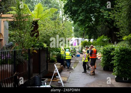 Die Vorbereitungen laufen vor der RHS Chelsea Flower Show im Royal Hospital Chelsea, London. Bilddatum: Donnerstag, 16. Mai 2024. Stockfoto