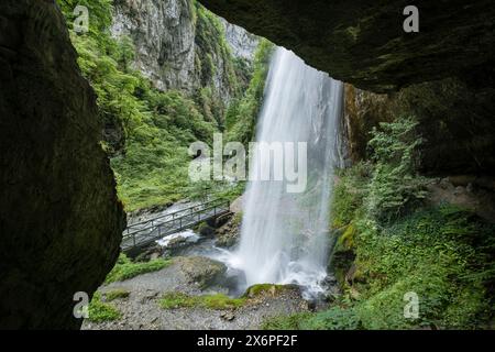 Garganta de Kakueta, Sainte-Enak<unk>, región de Aquitania, departamento de Pirineos Atlánticos, Francia. Stockfoto