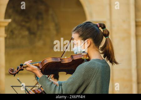 Weihnachtsvorlesung durch die Llucmajor Musikschule, San Buenaventura Kloster, Llucmajor, Mallorca, Balearen, Spanien. Stockfoto