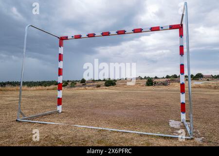 Ländliches Fußballfeld, Iruecha, Sierra Solorio, Soria, autonome Gemeinschaft Castilla y León, Spanien, Europa. Stockfoto