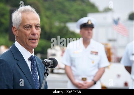 Yokosuka, Japan. Mai 2024. Der US-Botschafter in Japan Rahm Emanuel (L) spricht während einer Pressekonferenz bei Fleet Activities Yokosuka in der Präfektur Kanagawa, Japan am Donnerstag, den 16. Mai 2024. Foto: Keizo Mori/UPI Credit: UPI/Alamy Live News Stockfoto