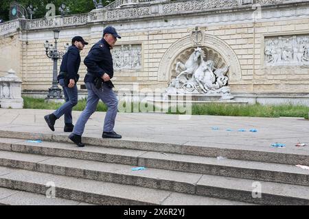 Bologna, Italien. Mai 2024. Bologna, scalinata della montagnola, nella notte del 15 maggio è stato accoltellato a morte un ragazzo tunisino di 21 anni dopo una tentata rapina. Bologna, Italia - Cronaca - Giovedì 16 Maggio 2024 ( Foto Guido Calamosca/LaPresse ) Bologna, Bergtreppe, in der Nacht des 15. Mai wurde ein 21-jähriger tunesischer Junge nach einem versuchten Raubüberfall erstochen. News - Bologna, Italien - so, 16. do 2024 ( Foto Guido Calamosca/LaPresse ) Credit: LaPresse/Alamy Live News Stockfoto