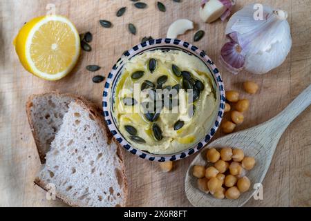 Hausgemachte Hoummus Stockfoto