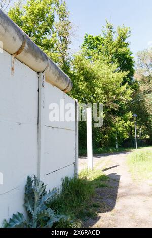 Reste der Berliner Mauer am Großen Glienicker See Stockfoto