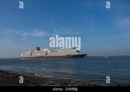 Cunards Königin Anne verlässt Southampton Stockfoto