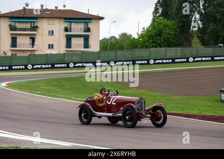 Imola, Italie. Mai 2024. RUSSELL George (gbr) fuhr den 100 Jahre alten Mercedes-Rennwagen während der Formel 1 MSC Cruises Gran Premio del Made in Italy e Dell'Emilia-Romagne 2024, 7. Runde der Formel-1-Weltmeisterschaft 2024 vom 17. Bis 19. Mai 2024 auf dem Autodromo Enzo e Dino Ferrari in Imola, Italien - Foto DPPI Credit: DPPI Media/Alamy Live News Stockfoto