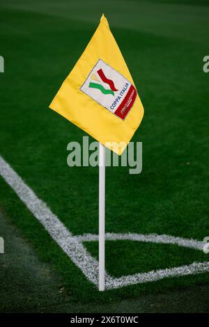 Rom, Italien. 15. Mai 2024. Eine Eckfahne mit dem Logo der Coppa Italia Frecciarossa ist vor dem Finale des Coppa Italia Fußballspiels Atalanta BC und Juventus FC zu sehen. Quelle: Nicolò Campo/Alamy Live News Stockfoto