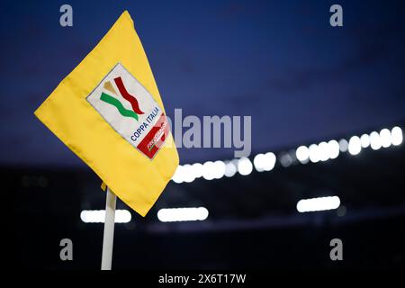 Rom, Italien. 15. Mai 2024. Eine Eckfahne mit dem Logo der Coppa Italia Frecciarossa ist vor dem Finale des Coppa Italia Fußballspiels Atalanta BC und Juventus FC zu sehen. Quelle: Nicolò Campo/Alamy Live News Stockfoto
