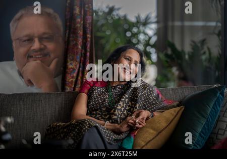 Mumbai, Indien. August 2023. MUMBAI, INDIEN – 9. AUGUST: Rekha jhunjhunwala, Ehefrau von Rakesh jhunjhunwala posiert für das Foto in ihrem Haus Rare Villa, Malabar Hill am 9. August 2023 in Mumbai, Indien. (Foto: Satish Bate/Hindustan Times/SIPA USA) Credit: SIPA USA/Alamy Live News Stockfoto