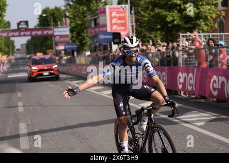 Fano, Italien. Mai 2024. Alaphilippe Julian (Team Soudal - Quickstep) gewinnt die 12. Etappe des Giro d'Italia von Martinsicuro nach Fano, Italien - Donnerstag, 16. Mai 2024 - Sport, Radfahren (Foto: Fabio Ferrari /LaPresse) Credit: LaPresse/Alamy Live News Stockfoto