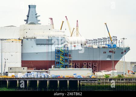 HMS Cardiff, eine Royal Navy Typ 26 Frigate, die sich im Bau befindet, auf der BAE System Shipyard, Govan, Glasgow, Schottland, Großbritannien Stockfoto