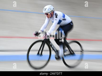 Dudenhofen, Deutschland. Mai 2024. Radsport/Strecke: BDR präsentiert seine Bahnradsprintern für die Olympischen Spiele. Emma Hinze trainiert auf der Strecke. Quelle: Bernd Weißbrod/dpa/Alamy Live News Stockfoto