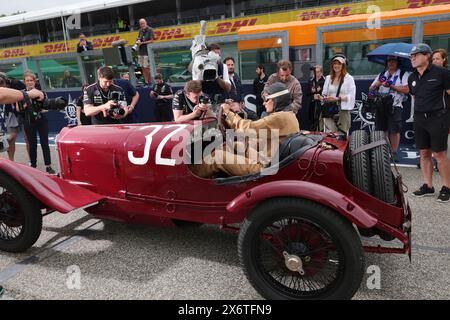 RUSSELL George (gbr) fuhr den 100 Jahre alten Mercedes-Rennwagen, die Formel 1 MSC Cruises Gran Premio del Made in Italy e Dellâ&#x80;&#x99;Emilia-Romagne 2024, 7. Runde der Formel-1-Weltmeisterschaft 2024 vom 17. Bis 19. Mai 2024 auf dem Autodromo Enzo e Dino Ferrari in Imola, Italien Stockfoto