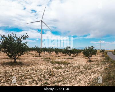 Windkraftanlagen für die elektrische Energieerzeugung, Provinz Zaragoza, Aragon in Spanien. Stockfoto